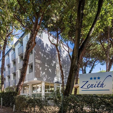Hotel Meuble Zenith ลินญาโน ซับเบียโดโร ภายนอก รูปภาพ